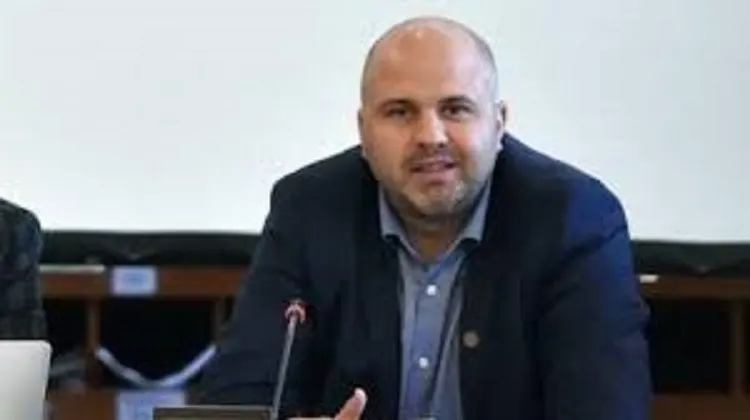 Deputatul Emanuel Ungureanu a dezvăluit pe pagina sa de Facebook faptul că Spitalul și Aeroportul din Cluj NU sunt  pregătite pentru a gestiona persoanele care vin din zonele afectate de coronavirus.
