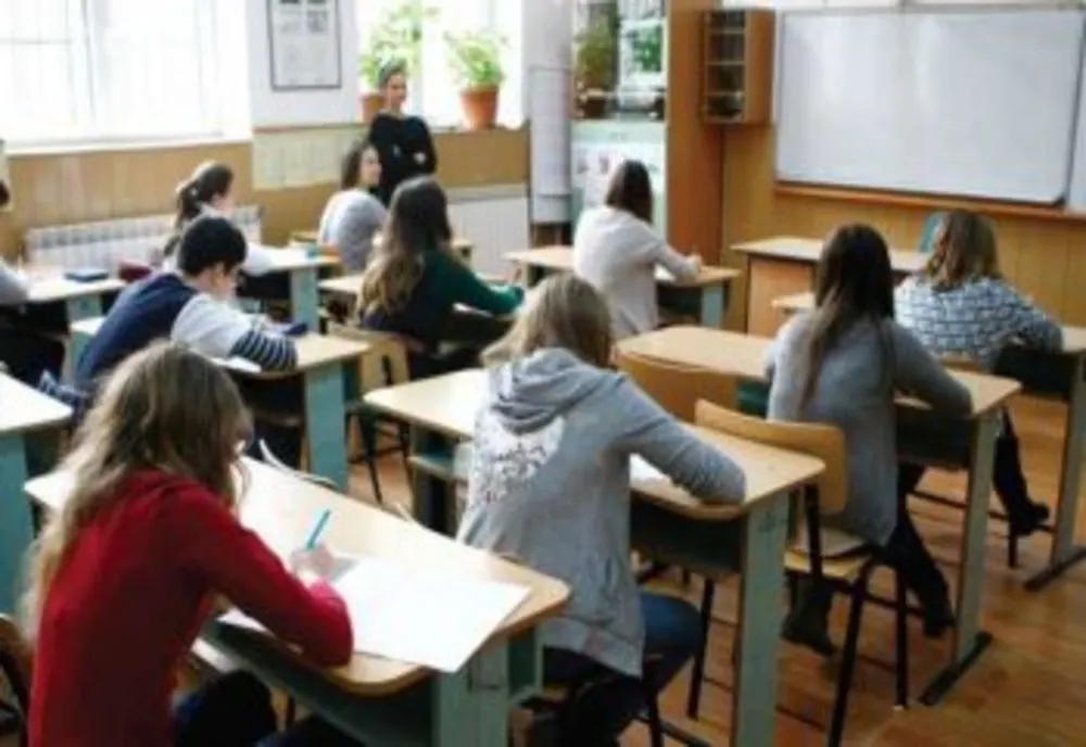 USR: Accesul la educaţie al copilului nu trebuie limitat
