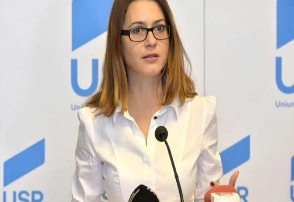 Senatorul USR Florina Presadă acuză Parlamentul de îngroparea proiectul de lege pentru incriminarea pornografiei din răzbunare
