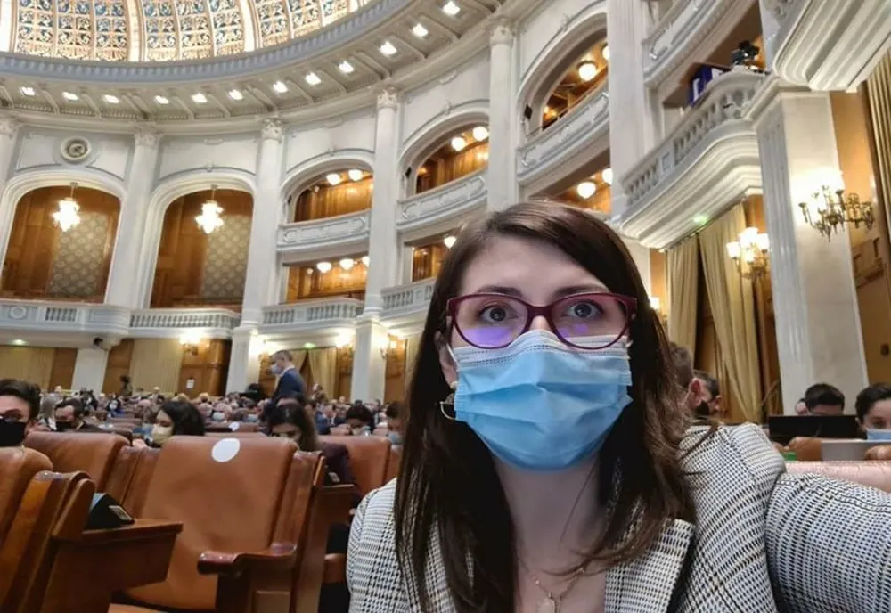 Deputatul USR Monica Berescu: "Aşa de pricepuţi au fost cei de la PNL în negocierile cu PSD că au ajuns partid minoritar în coaliţia de guvernare”