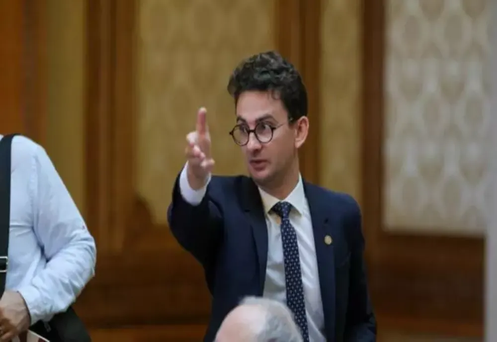 Șpagă în tren! Deputatul Iulian Bulai: „Mi-a spus să îi dau 70 de lei și să rămână așa. Sunt șocat”