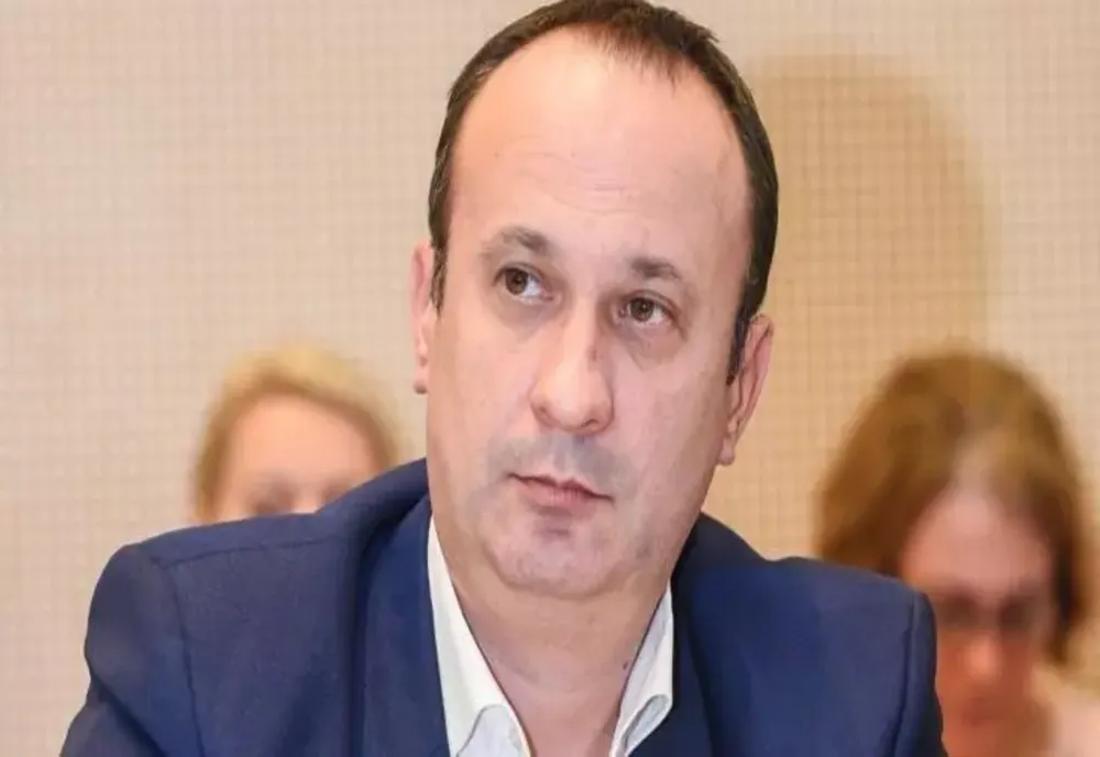 Adrian Câciu atacă ideea unui guvern minoritar lansată de Bolojan: „Cred că are mintea prea liberă. PSD are 30% pondere în Parlament, acest lucru nu este posibil”