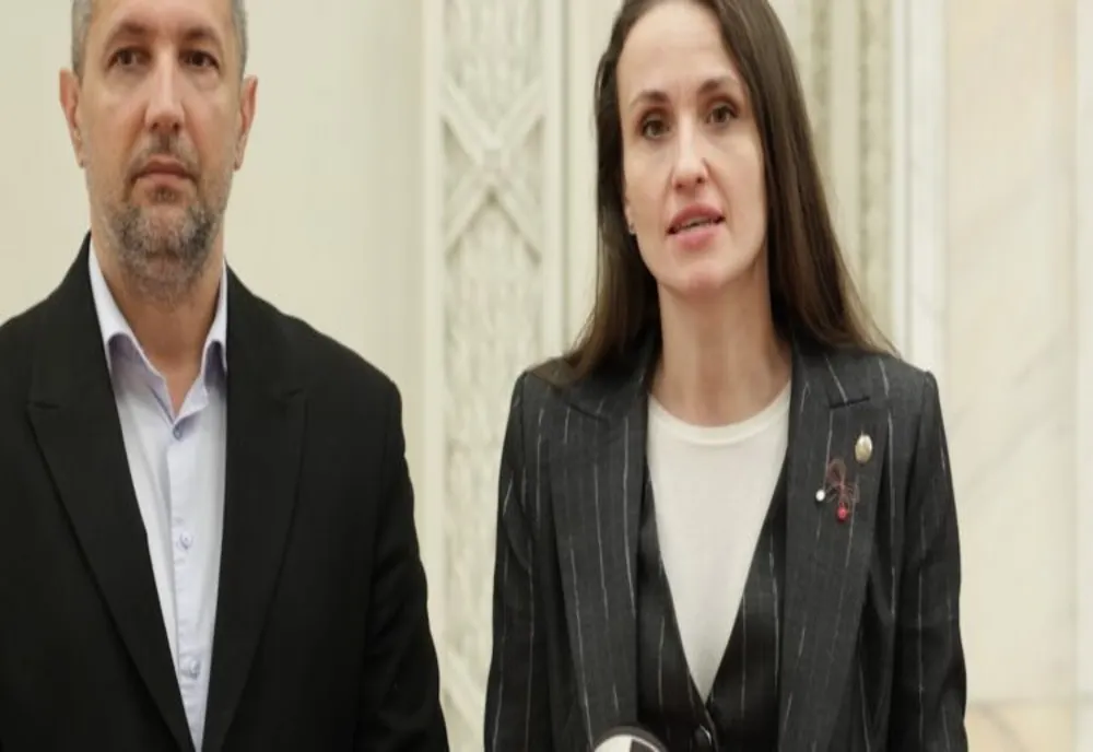 PAS ÎNAINTE PENTRU PROIECTUL USR CARE AJUTĂ GRAVIDELE SĂ ÎȘI POATĂ FACE ANALIZELE LA TIMP