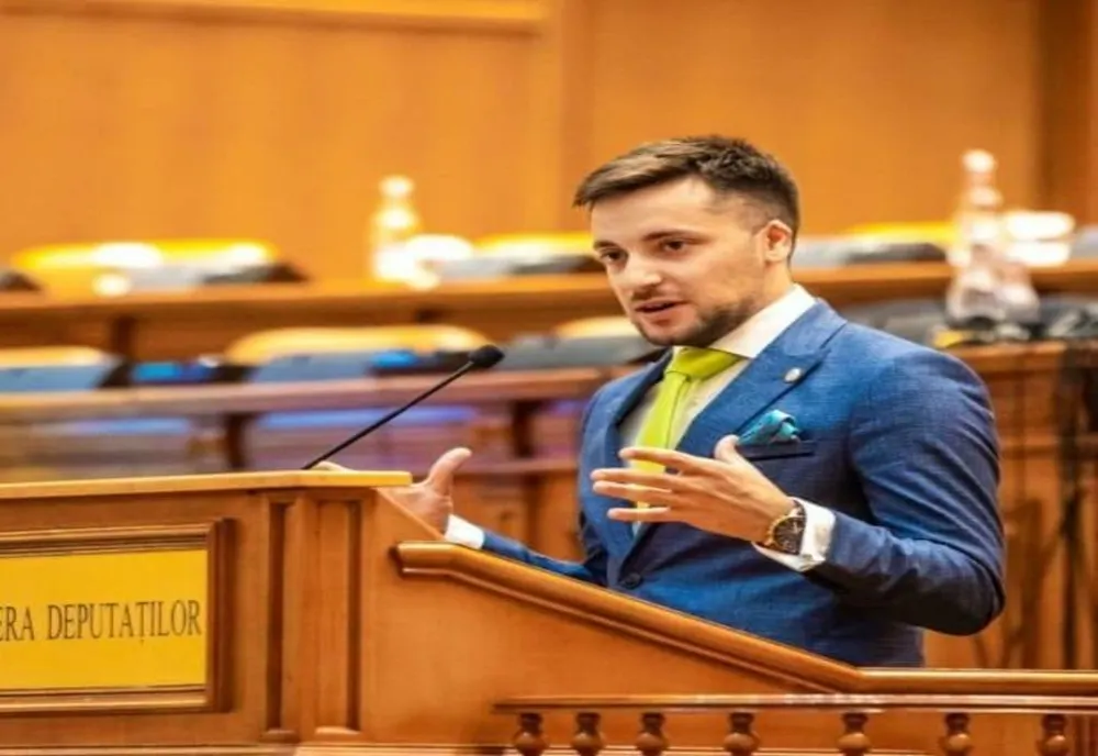 USR a oprit creșterea taxelor pentru studenți