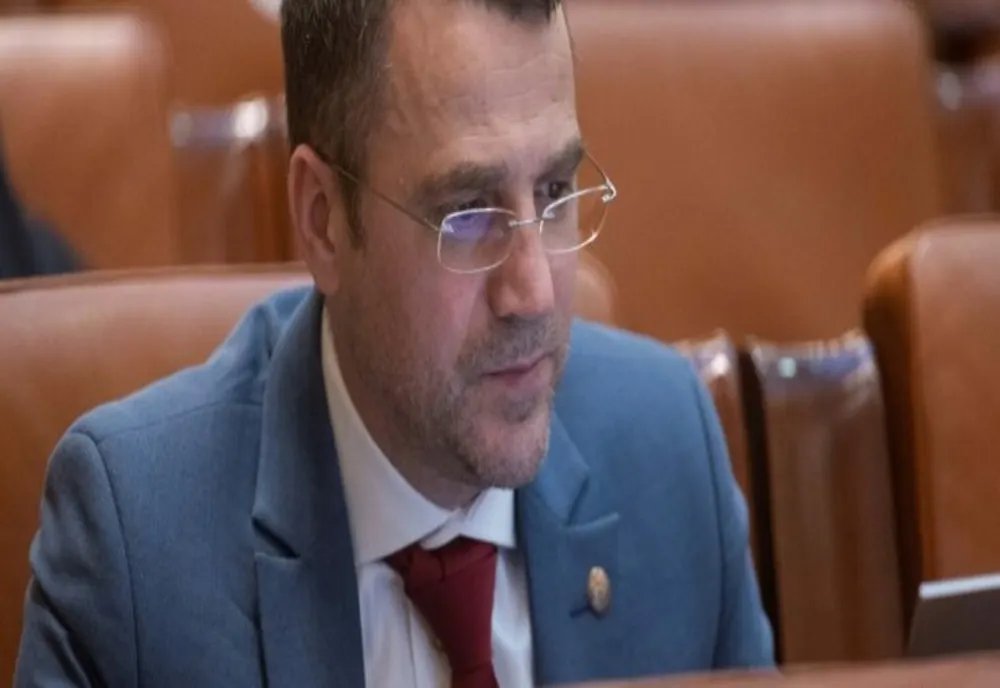 USR: Ciolacu își pregătește terenul să cheltuie, din nou, discreționar banii din bugetul de stat