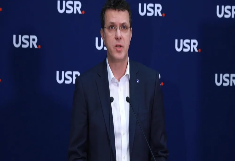 REZIȘTII ANUNȚĂ PRIMA MIȘCARE, DUPĂ CE BEC LE-A INTERZIS SĂ ÎL AJUTE PE NICUȘOR DAN ÎN CAMPANIE. USR NU ACCEPTĂ DECIZIA