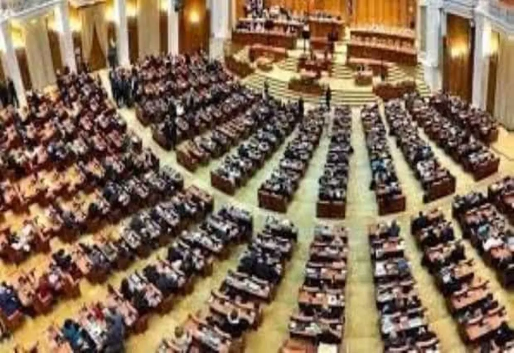 EXECUTIVUL CONTINUĂ PLANUL DE REDUCERE A CHELTUIELILOR BUGETARE