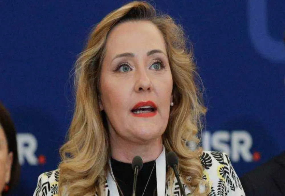 ELENA LASCONI DESPRE BACALAUREAT ȘI CANDIDATURA LA PREȘEDINȚIE