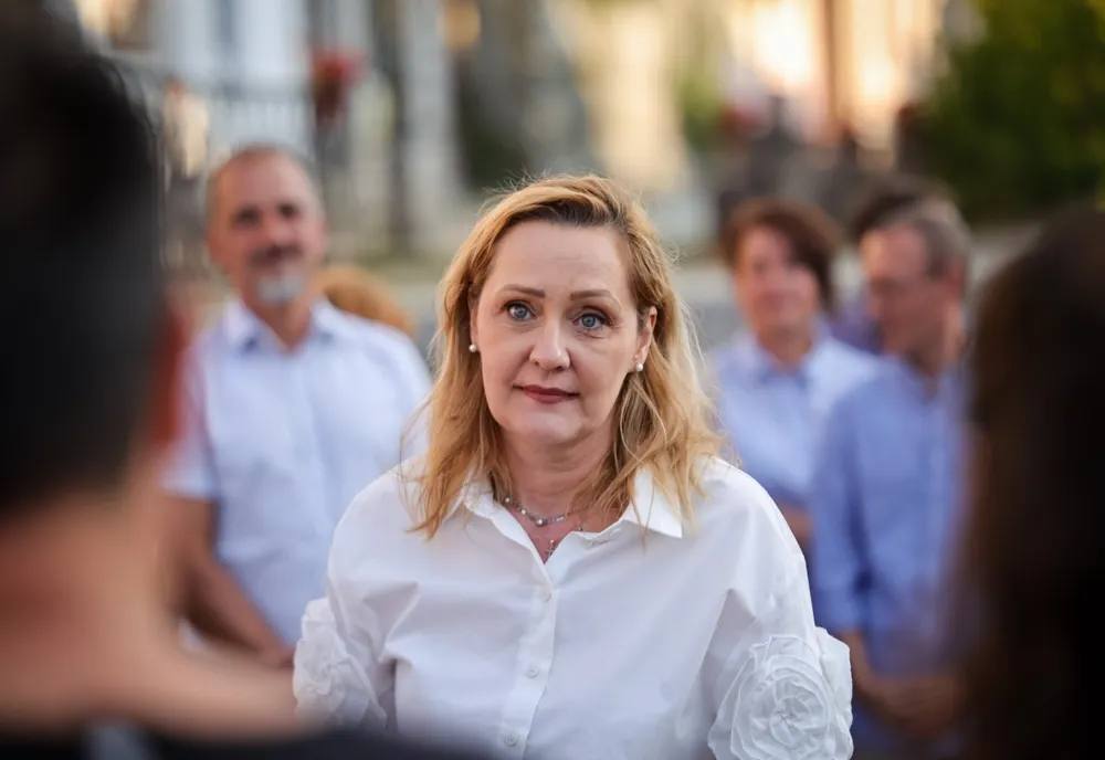 ELENA LASCONI, DUPĂ CE A FOST "EPURATĂ" ÎN FAVOAREA LUI NICUȘOR DAN: „STALIN AR FI FOARTE MÂNDRU DE ACEȘTI BĂIEȚI” - VIDEO