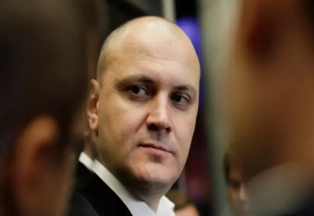 Fugarul Sebastian Ghiță, prins cu minciuna după atacurile la adresa lui Călin Georgescu