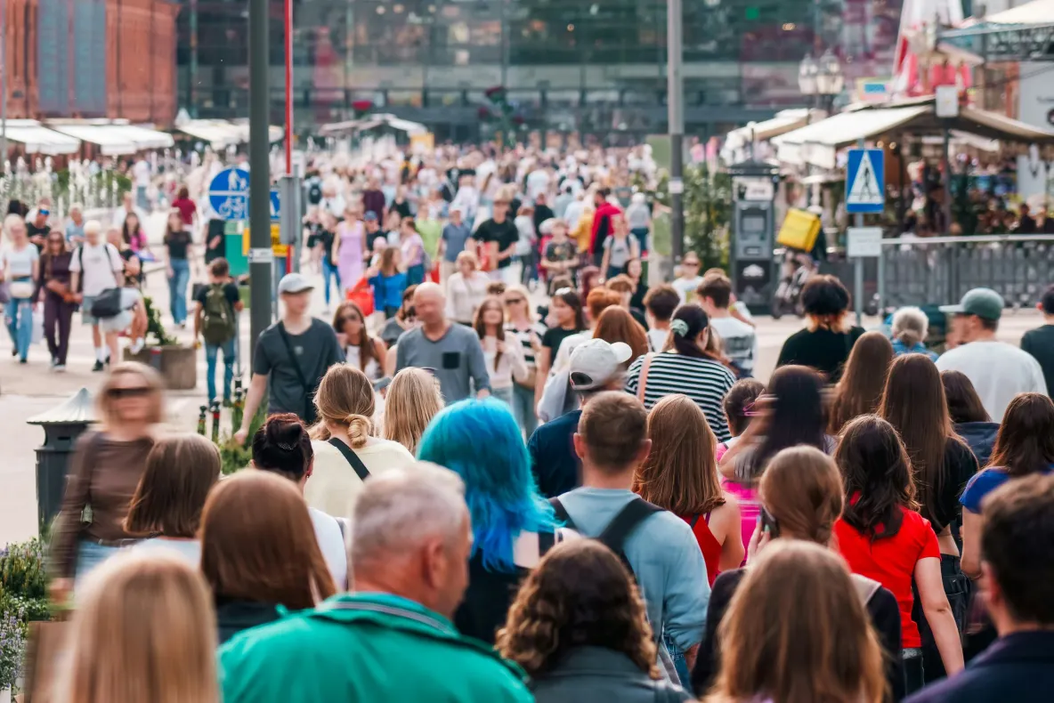 Sondaj CURS: 73% dintre bucureșteni sunt nemulțumiți de direcția în care merge România