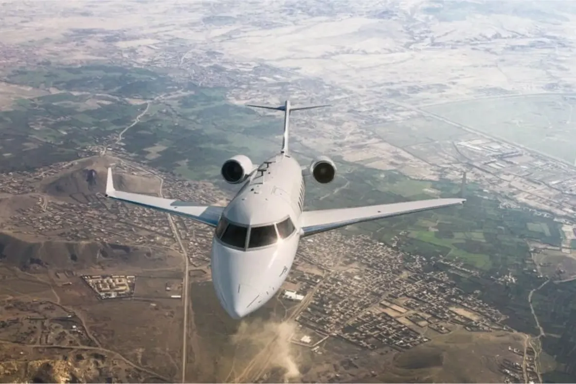 Avionul spion NATO plecat din România a ajuns din lângă Kaliningrad. Misiunea care ține Moscova cu ochii pe cer