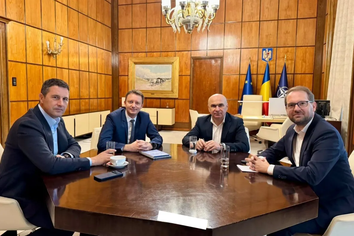 SURSE: PNL, USR și UDMR negociază azi lista de miniștri. USR ar cere cel puțin șase ministere, printre care Justiția