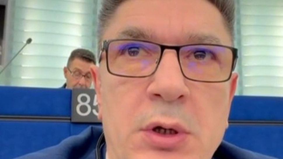 Luis Lazarus, atac dur la Bolojan: "Face parte din axa Bruxelles-Paris"