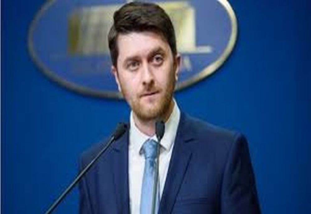 Liviu Iolu: „Reprezentanta PNL în BEC Dâmbovița, Angelica Coman, a votat alături de PSD pentru a interzice mesajul: O românie fără hoție!”