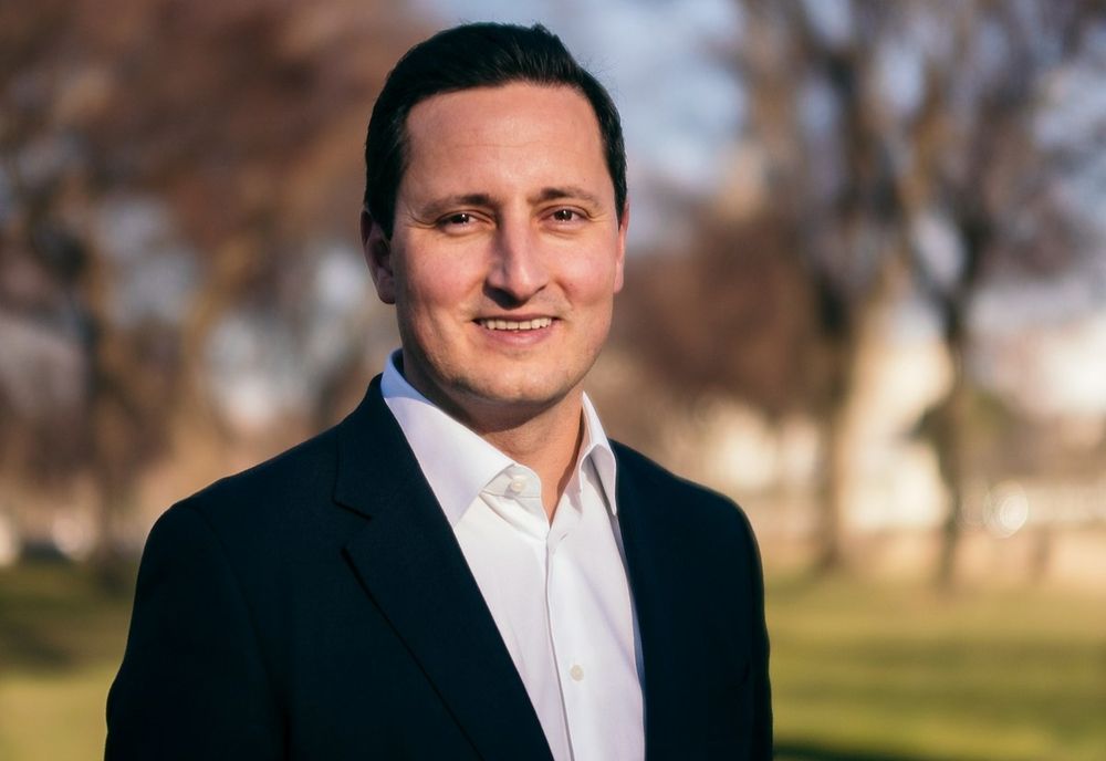 „Echipa Curaj” din USR PLUS consideră că plecările din partid sunt „o pierdere foarte grea pentru partid, având în vedere și calitatea lor umană și profesională”