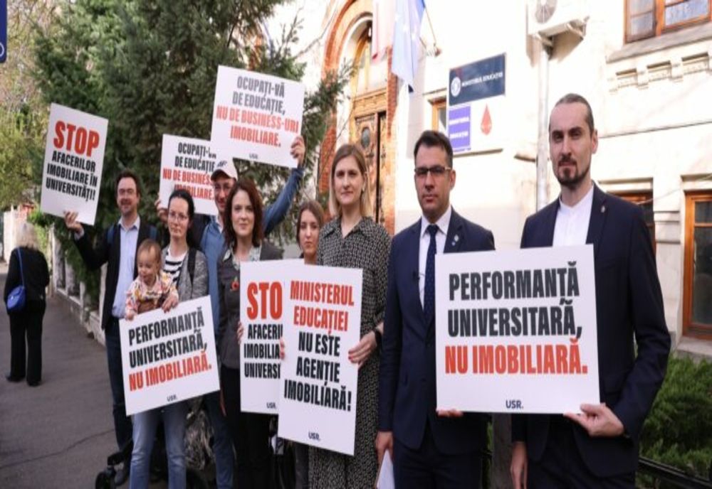 Protest USR la Ministerul Educației împotriva OUG care transformă universitățile în dezvoltatori imobiliari