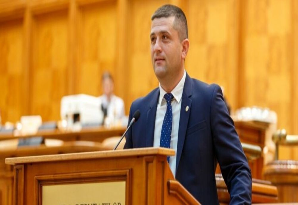 RADU MIRUȚĂ (USR): ROMÂNIA CUMPĂRĂ ENERGIE SCUMPĂ PENTRU CĂ PSD ȘI PNL NU SUNT ÎN STARE SĂ IA DECIZIILE CORECTE