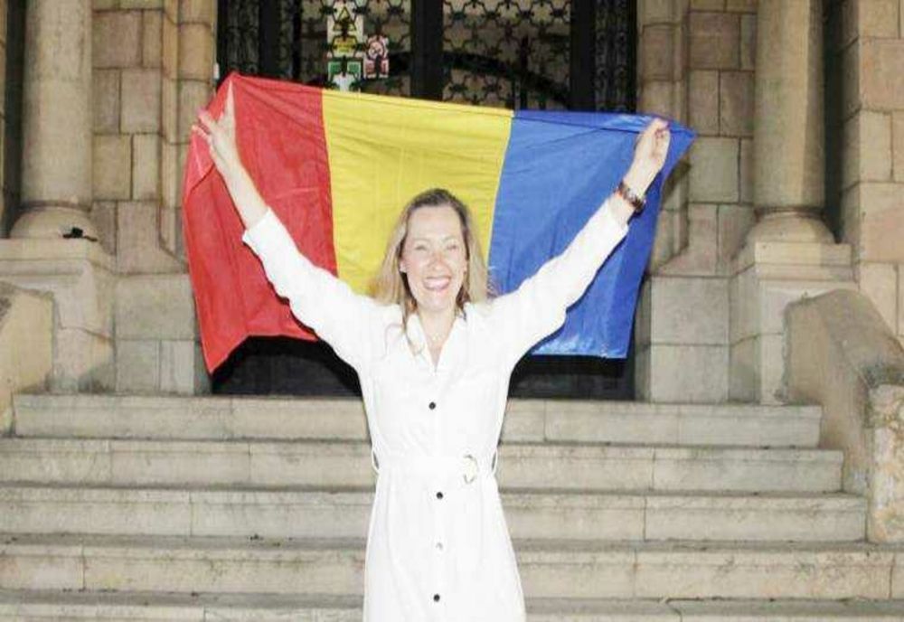 ELENA LASCONI: VĂ MULȚUMESC MULT PENTRU FIECARE VOT ȘI PENTRU ÎNCREDERE! NE AȘTEAPTĂ O LUPTĂ PENTRU SOARTA ROMÂNIEI