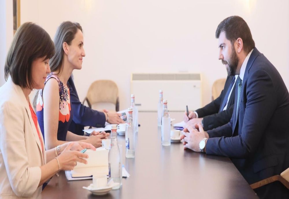 MINISTRUL DE EXTERNE, OANA ȚOIU, S-A ÎNTÂLNIT CU AMBASADORUL SÂRB; A RECONFIRMAT SPRIJINUL PENTRU PARCURSUL EUROPEAN AL SERBIEI