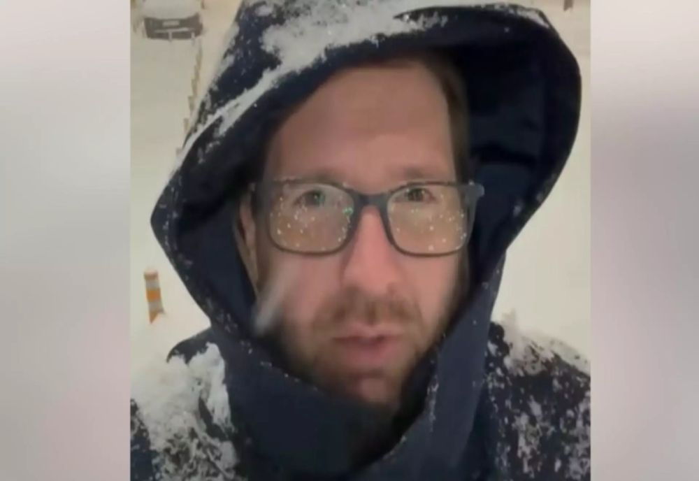 Timișorenii se plâng de străzi înzăpezite, Fritz se bucură de zăpadă: „Ninge ca-n povești” VIDEO