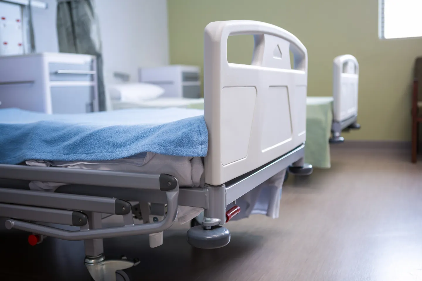 Deputații din Comisia pentru sănătate au votat deblocarea posturilor din sistemul medical de stat