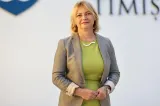 Fosta prefectă USR de Timiș, adusă la audieri după ce și-a petrecut noaptea în arest. Cornelia Micicoi susține că dosarul este politic