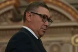 Scandal după zborul spre Mykonos. Florin Manole confirmă, Victor Ponta susține că nu a fost în Grecia