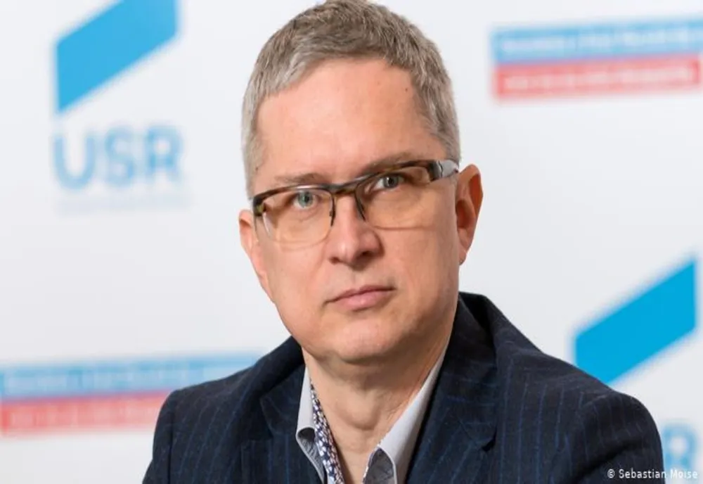 USR cere prin liderul Radu Mihail ca proiectul privind creşterea numărului de parlamentari de diaspora să fie votat de Camera Deputaţilor
