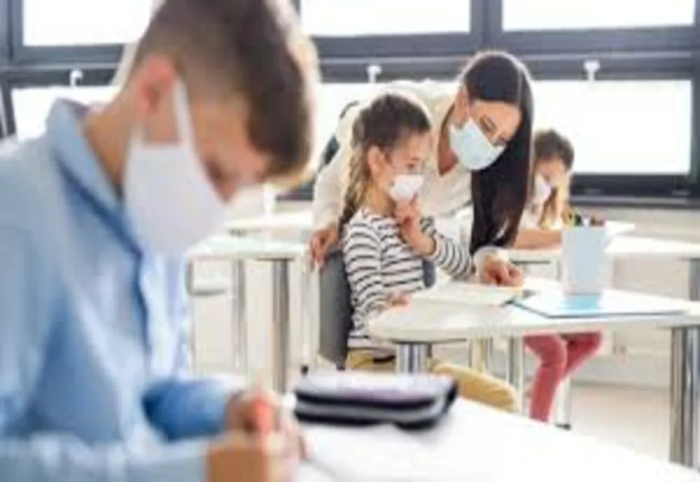USR-PLUS solicită redeschiderea treptată a școlilor în cel mult 6 săptămâni