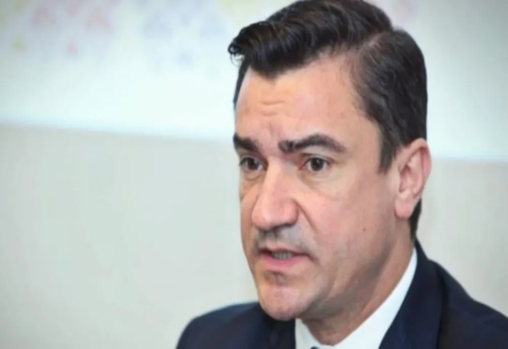 ”Aţi făcut de râs Iaşiul. Sunteţi dublu inculpat după doar şase luni de mandat” - USR PLUS l-a desfiintat public pe Mihai Chirica