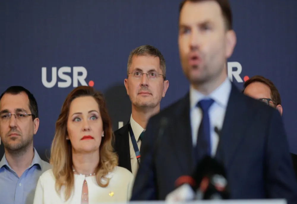 Liderul USR s-a răzgândit. Acum îi plânge de milă Elenei Lasconi, după ce a scos-o de pe listele pentru europarlamentare