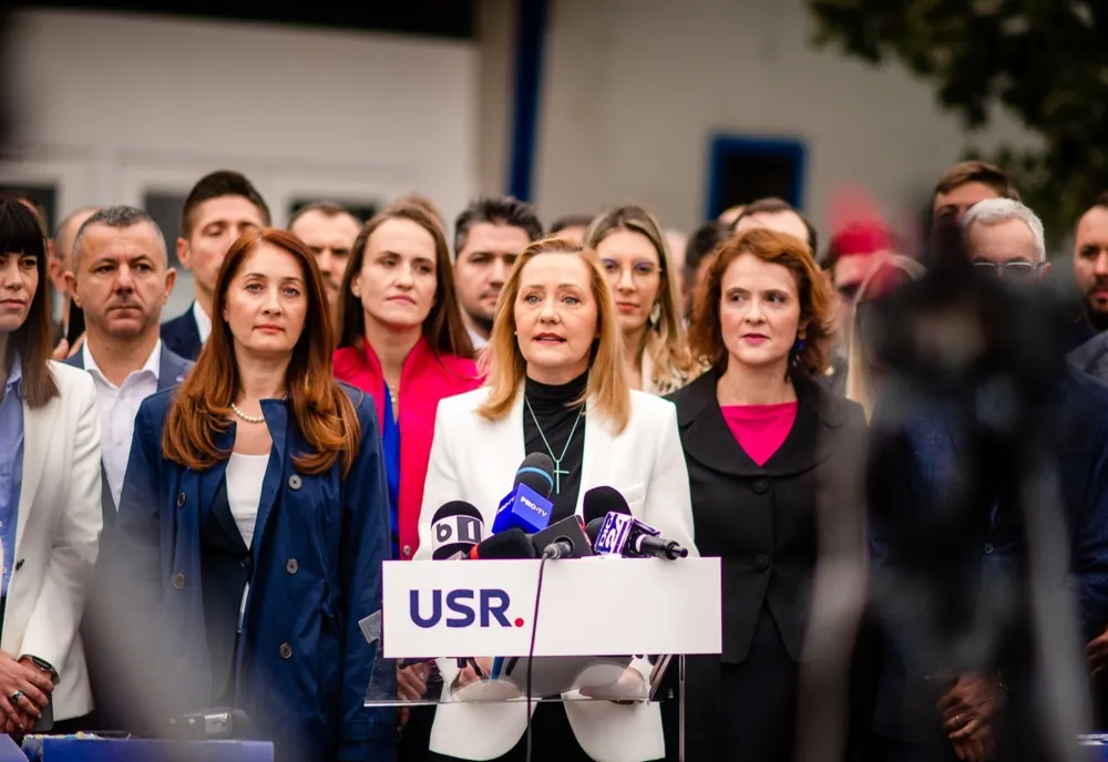 ELENA LASCONI: MARCEL CIOLACU TREBUIE SĂ-ŞI DEA DEMISIA. UITE AŞA: SE IA UN PIX, SE IA O HÂRTIE ŞI SE SCRIE ACOLO, MARE: DEMISIE