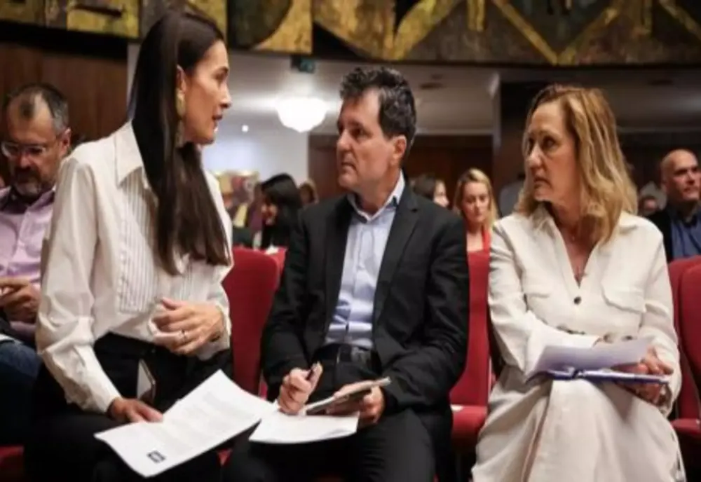 ÎN RĂZBOIUL LASCONI - ARMAND, CLOTILDE A CÂȘTIGAT PRIMA BĂTĂLIE ȘI PREGĂTEȘTE LOVITURA DECISIVĂ DE DUPĂ PREVIZIBILUL EȘEC LA PREZIDENȚIALE