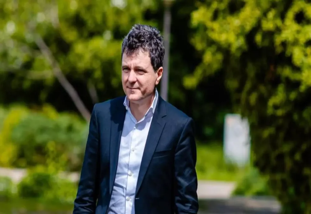 NICUȘOR DAN: A APUS O EPOCĂ ÎN CARE NIȘTE PARTIDE POLITICE CONSIDERAU ELECTORATUL SACI CU VOTURI