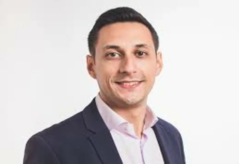 VLAD GHEORGHE ŞI-A ANUNŢAT CANDIDATURA LA PRIMĂRIA CAPITALEI ȘI VINE CU MĂSURI RADICALE: VREAU SĂ DESFIINŢEZ SECTOARELE ŞI ILFOVUL!
