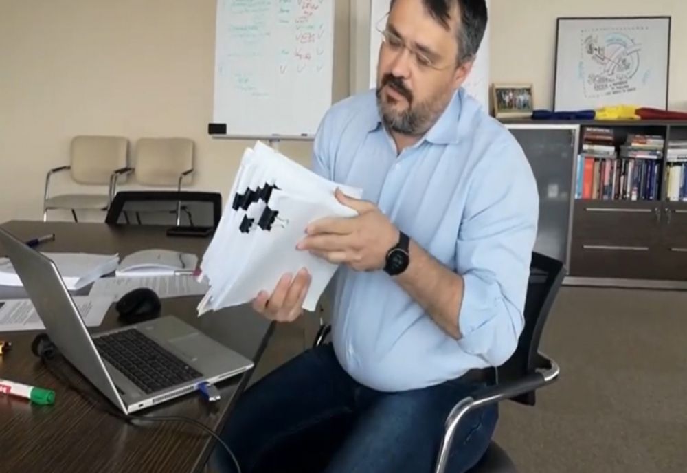 Ministrul Ghinea: ”Ciolacu s-a văzut pe hol cu un comisar european şi aduce iar veşti catastrofale legate de PNRR”