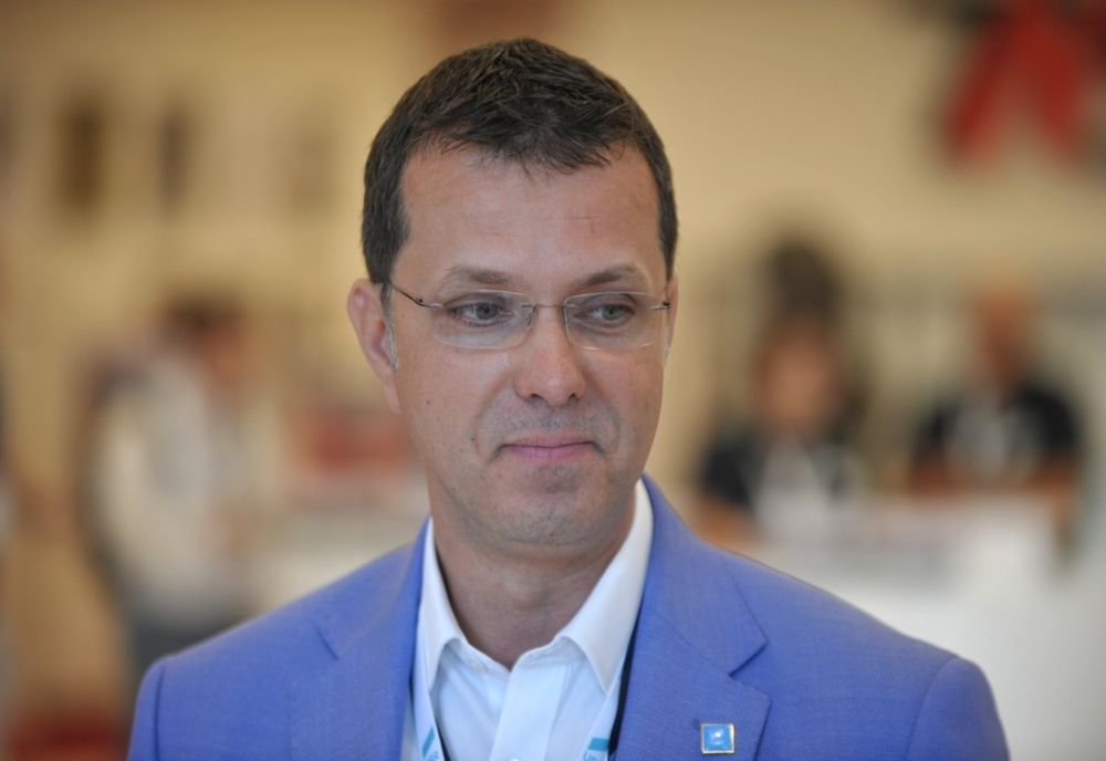 Ionuț Moșteanu critică Guvernul: „Campania de vaccinare trebuia să fie o campanie de marketing. Ori campania asta a fost dată la Armată”