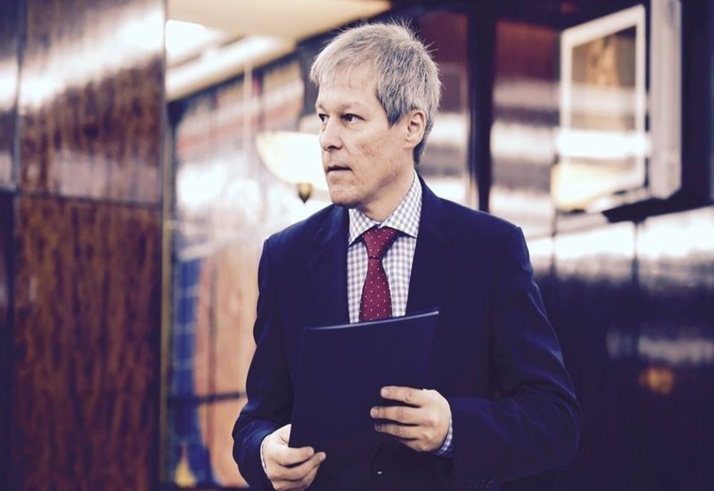 Dacian Cioloș și-a prezentat demisia din funcția de președinte al grupului Renew Europe din Parlamentul European