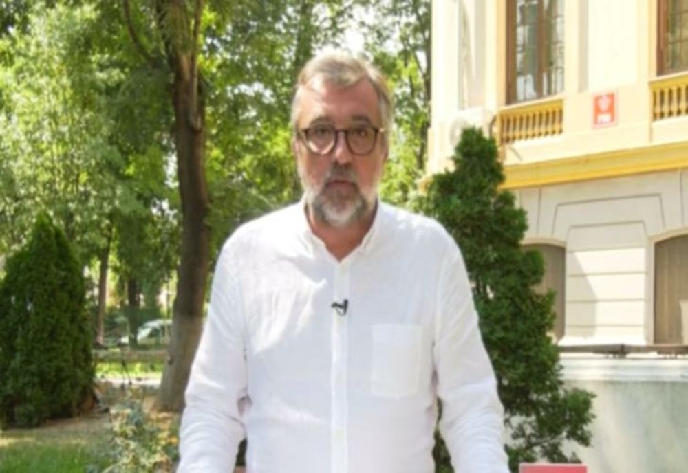 USR a depus moțiune simplă împotriva ministrului Culturii, Lucian Romașcanu: ”Ține în brațe un om al propagandei pro-Moscova, pro-Putin, anti-UE, anti-NATO”