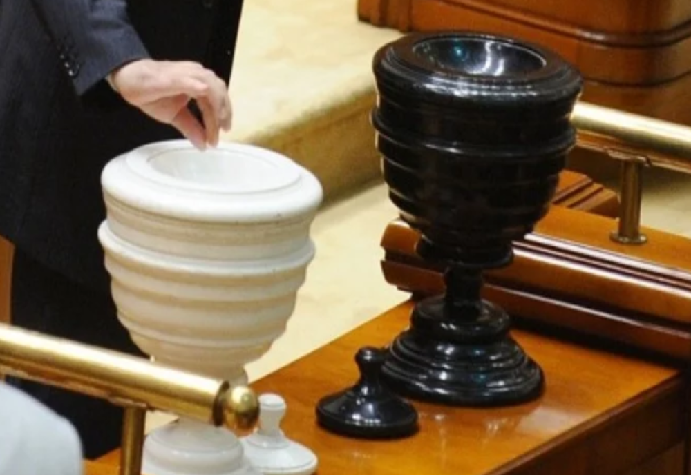 Camera Deputaților dezbate marți moțiunea simplă a USR împotriva ministrului Energiei