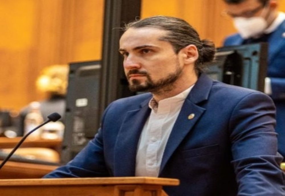 Proiect USR: Economie de 2,2 mil. lei anual doar din indemnizațiile unor privilegiați din administrația ASF și BNR