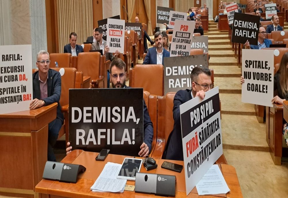 USR: Rafila, demisia de urgență! Criză după criză în sistemul sanitar și ministrul ridică din umeri