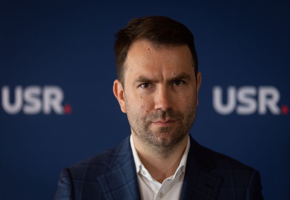 DRULĂ: CURTEA CONSTITUȚIONALĂ A ADMIS SESIZAREA USR ȘI FORȚA DREPTEI PE LEGEA PSD-PNL CARE AMÂNĂ LIBERALIZAREA TRANSPORTULUI INTERJUDEȚEAN ȘI APĂRĂ INTERESELE MAFIEI 