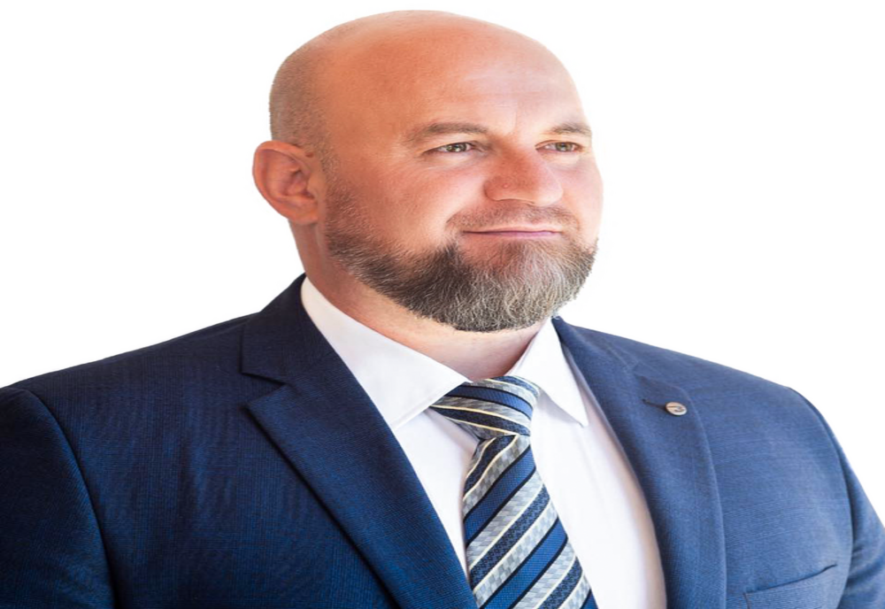 Primarul oraşului Întorsura Buzăului, USR-istul Raul Urdă, a câştigat cel de-al doilea mandat