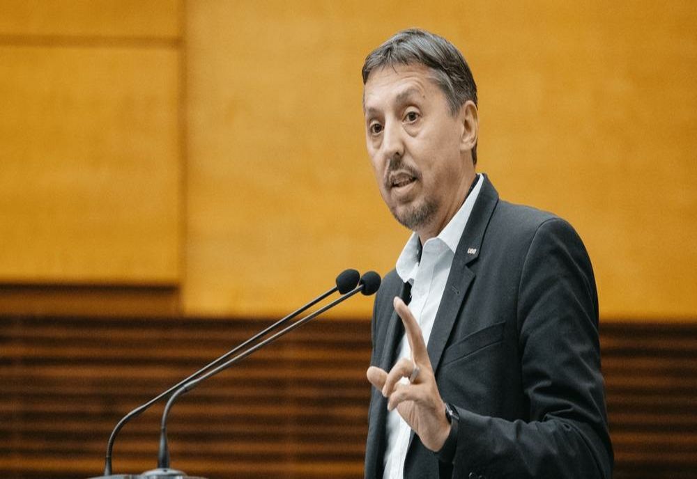 MINISTRUL EDUCAȚIEI: „MAI PUȚINE TEME, DAR MAI RELEVANTE. COPIII TREBUIE SĂ LE FACĂ DIN PLĂCERE, NU CA O CORVOADĂ”