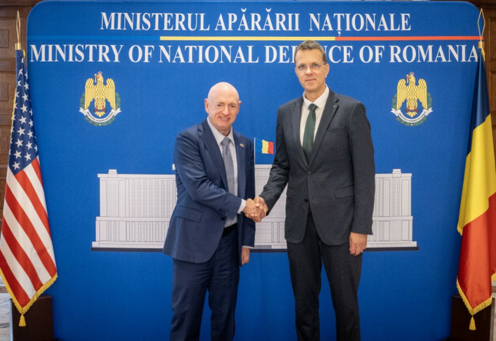 MINISTRUL MOȘTEANU S-A ÎNTÂLNIT CU MARK KELLY (SUA): SECURITATEA REGIUNII MĂRII NEGRE E STRÂNS LEGATĂ DE SECURITATEA EUROATLANTICĂ