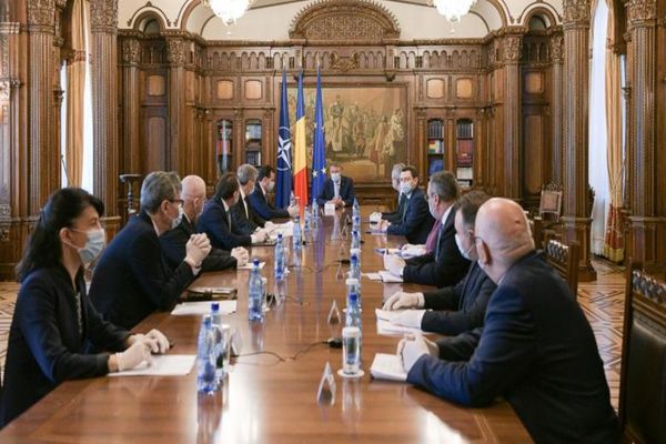 Ședință de ultimă oră la Cotroceni cu miniștrii cabinetului Orban privind măsurile de gestionare a epidemiei COVID-19