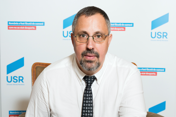 Peste 11.000 de elevi din satele ieșene nu pot participa la lecțiile online