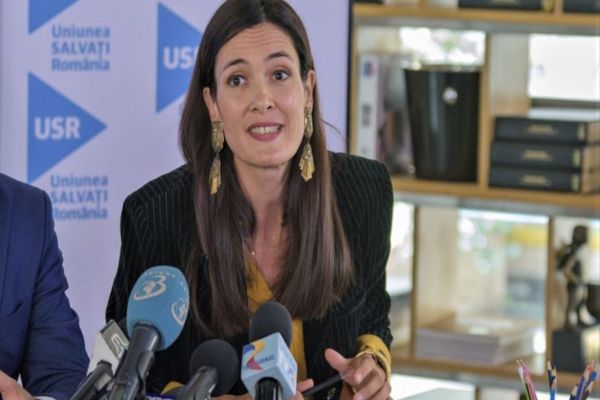 Europarlamentarul Clotilde Armand anunță că a fost dată în judecată de primarul Sectorului 1